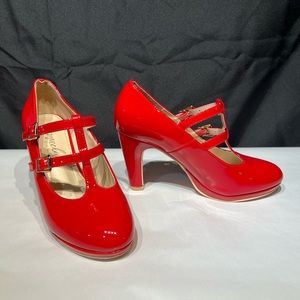 Mackin Girl size 6.5 women’s retro heels. Perfect for pin up costume